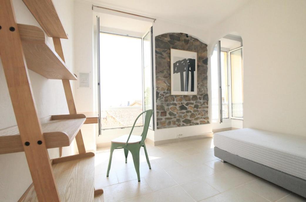 Bel Appartement Lumineux Joyeux Spacieux, Vue Mer Мантон Екстер'єр фото